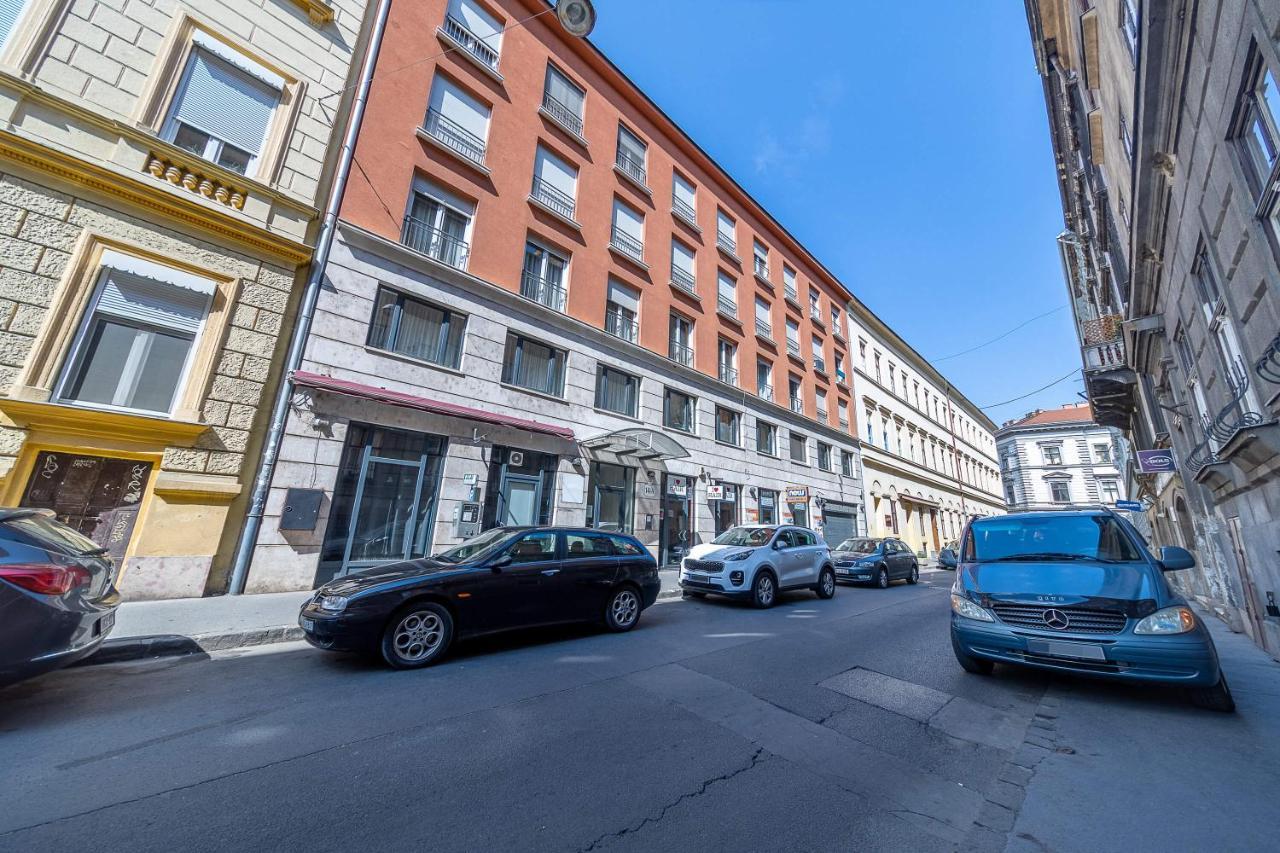 Inspirarta Studio, Budapest
